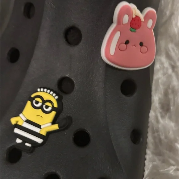 Make offer! NWOT CROCS Black Slippers Colorful Charms heel straps Men 9 Woman 11 - Picture 13 of 16